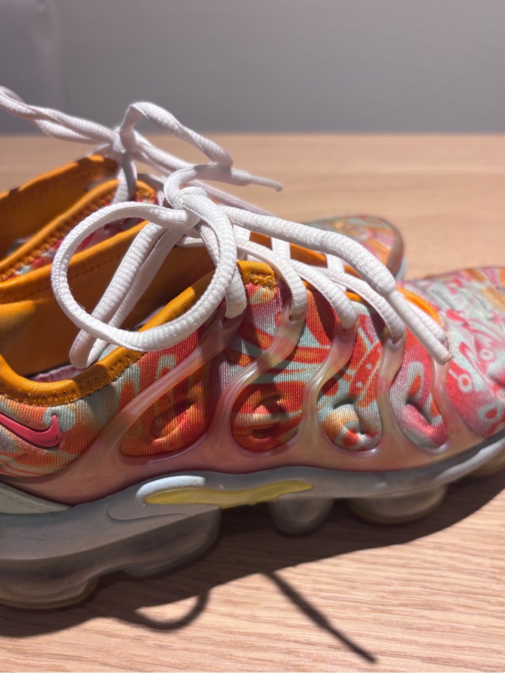 Nike Colorful Abstract Pattern Athletic Sneaker